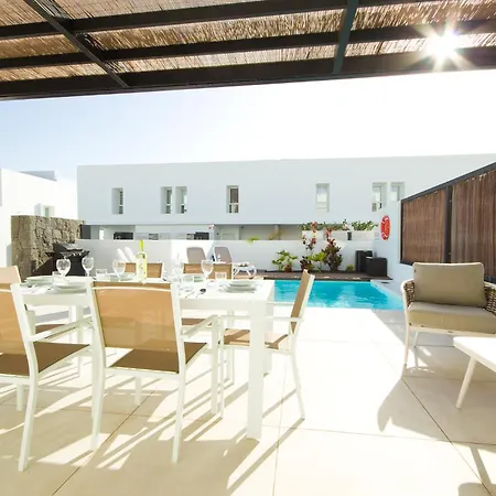 Casa Jona - By Az * 普拉亚布兰卡